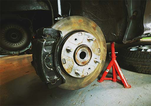 Varaosat ja työkalut